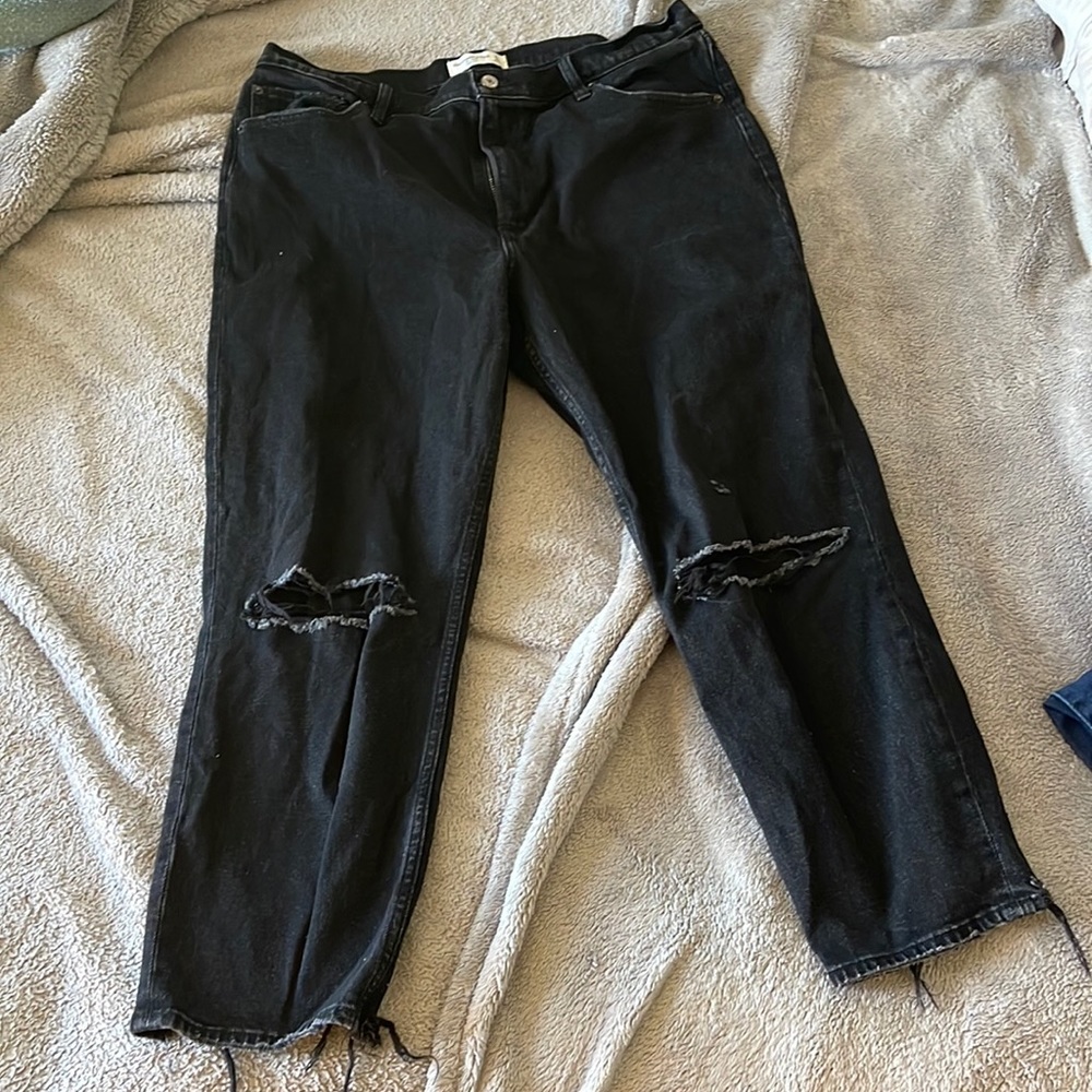 Abercrombie high rise mom jeans size 33/16